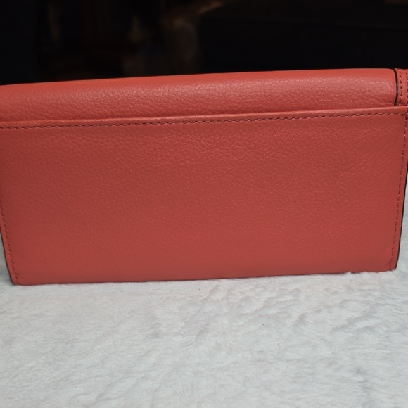 Coach Coral Leather Wallet - Picture 2 of 5